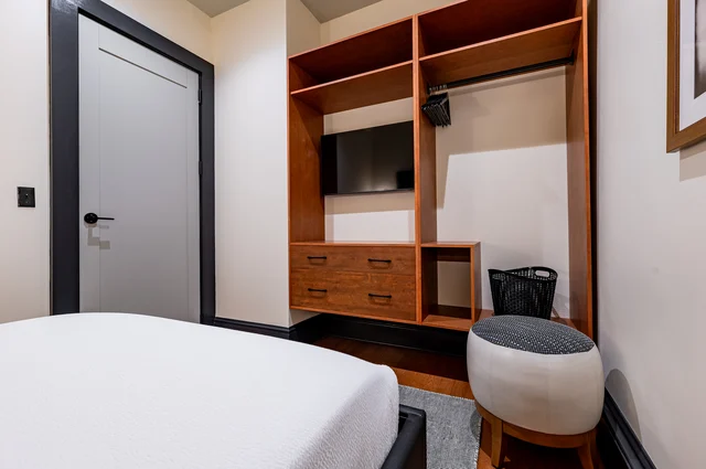 Bedroom 1 image 1
