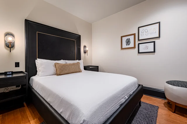 Bedroom 1 image 1