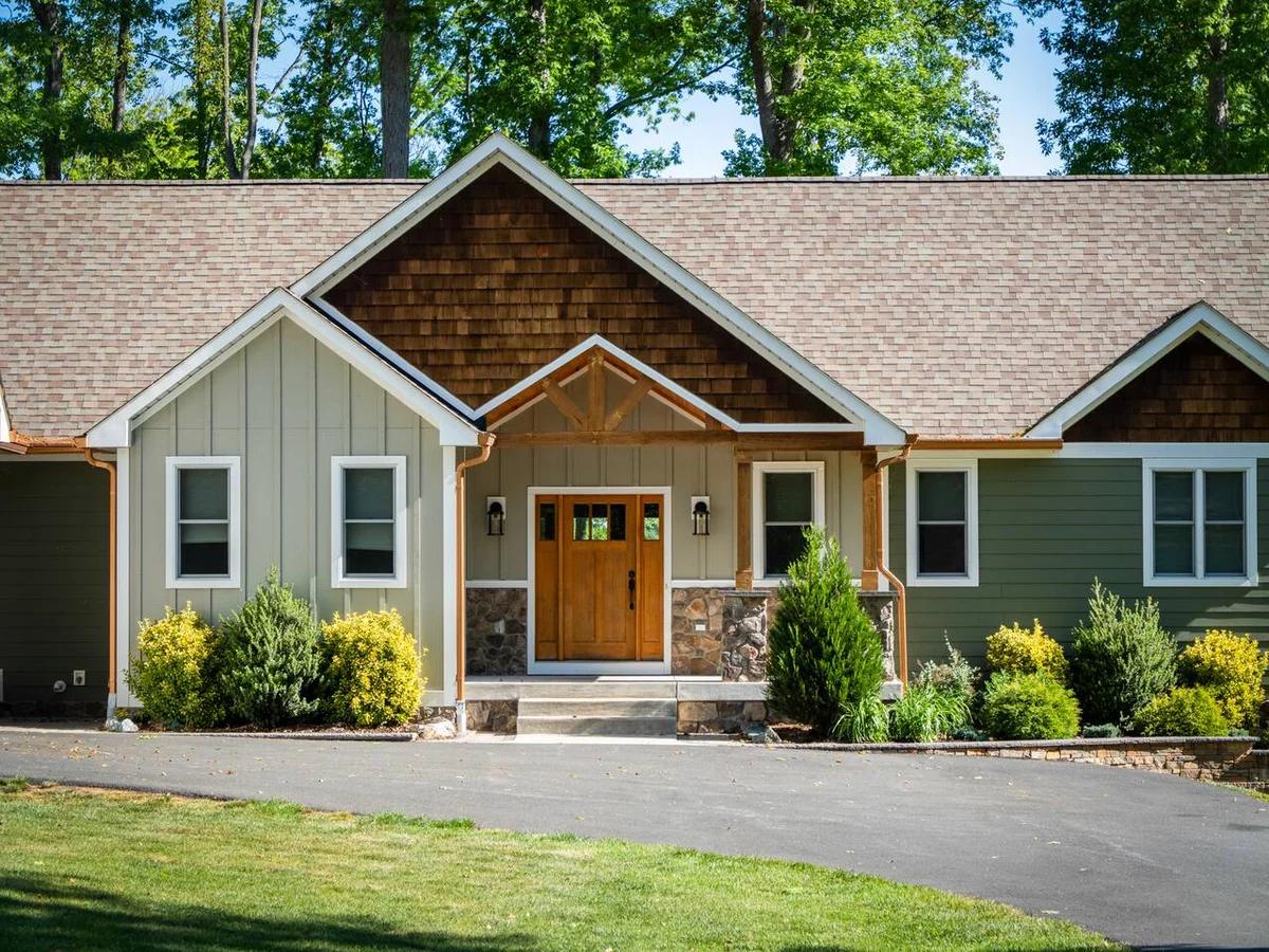 Home in Bumpass property photo 2