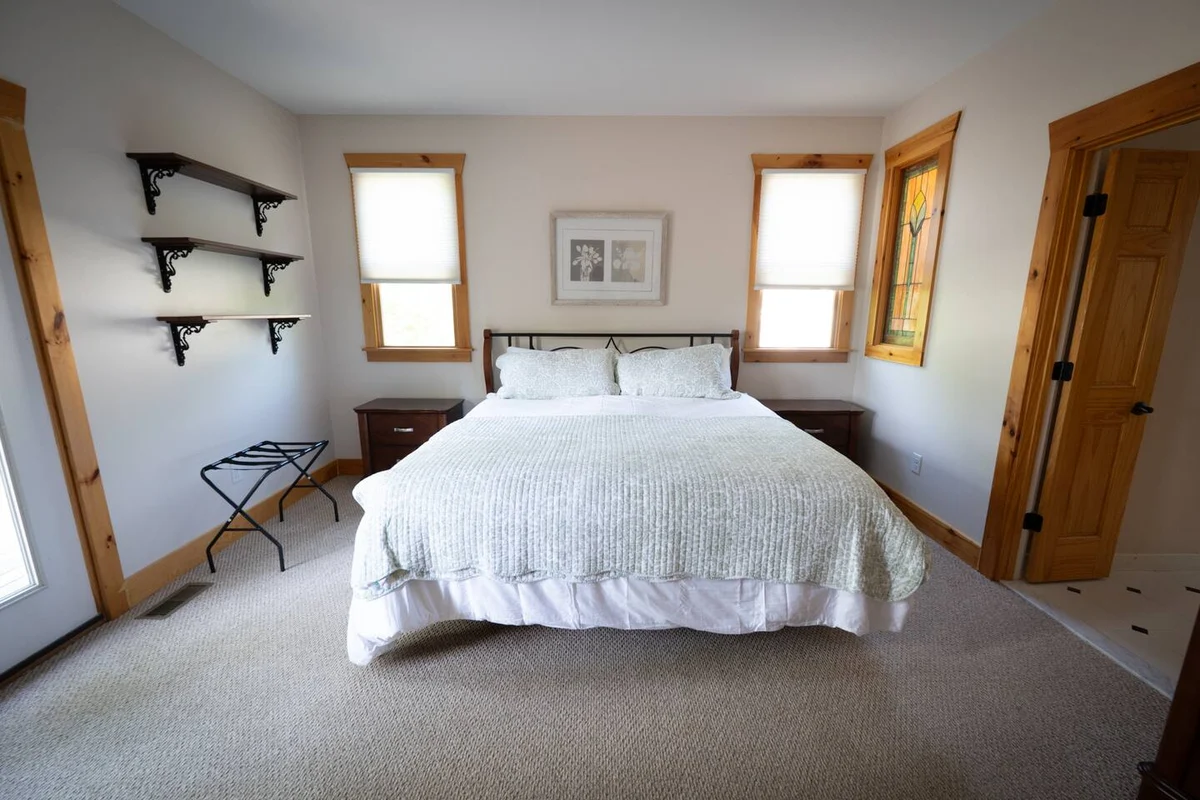 BEDROOM image 1