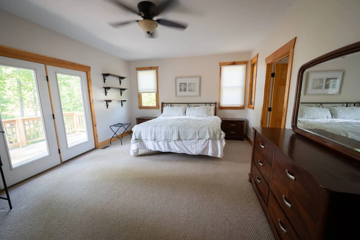 BEDROOM image 1