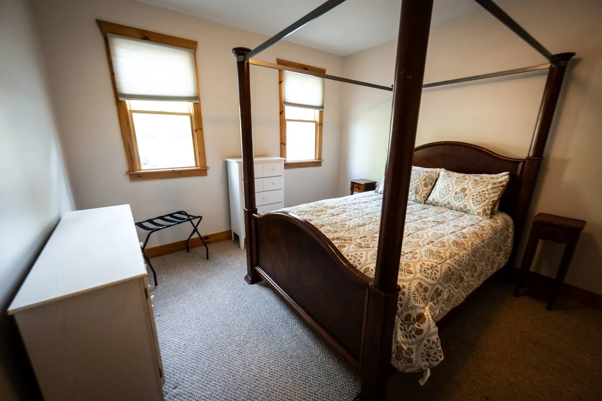 BEDROOM image 1