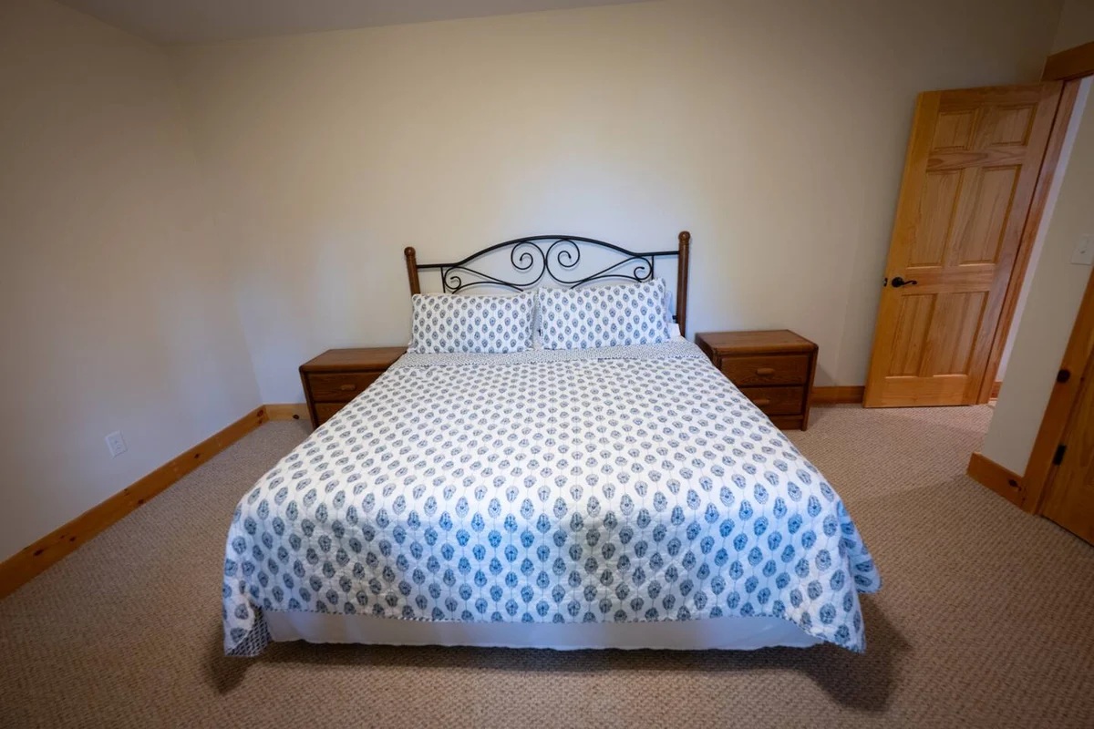 BEDROOM image 1