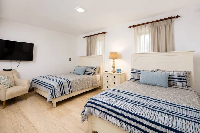 Bedroom 1 image 1