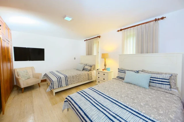 Bedroom 3 image 1
