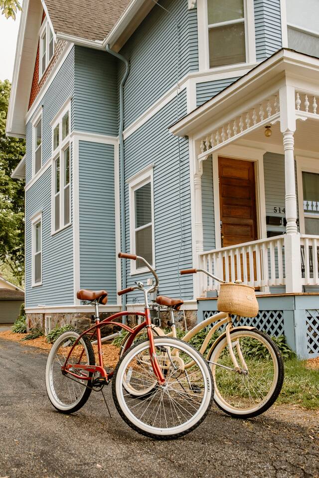 Charming Historic Upper Walk to Downtown & Lakes #41