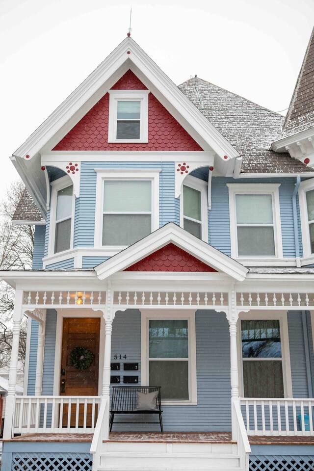 Charming Historic Upper Walk to Downtown & Lakes #48