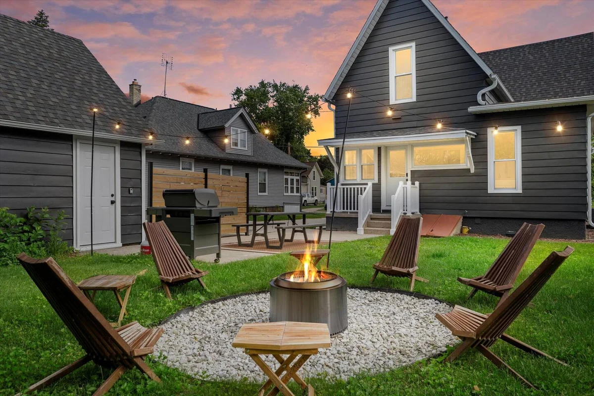 Stylish Retreat Near Wedding Venues + Fire Pit #19