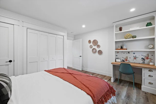 BEDROOM image 1