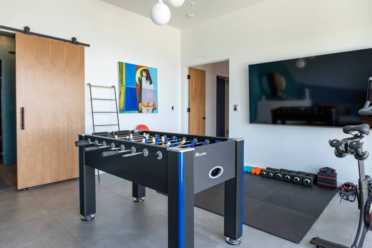 Sky House • Designer Retreat w/ Spa, Theater & Gym #3