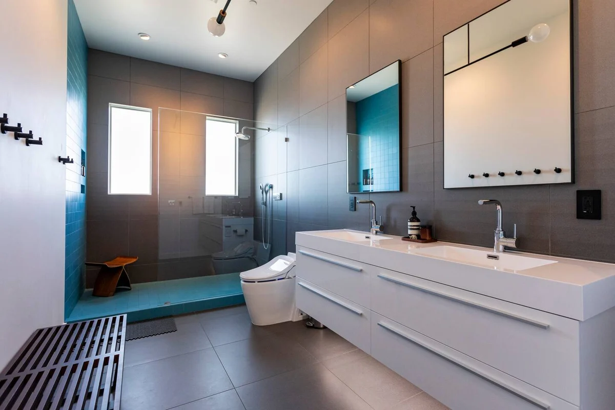 Sky House • Designer Retreat w/ Spa, Theater & Gym #22