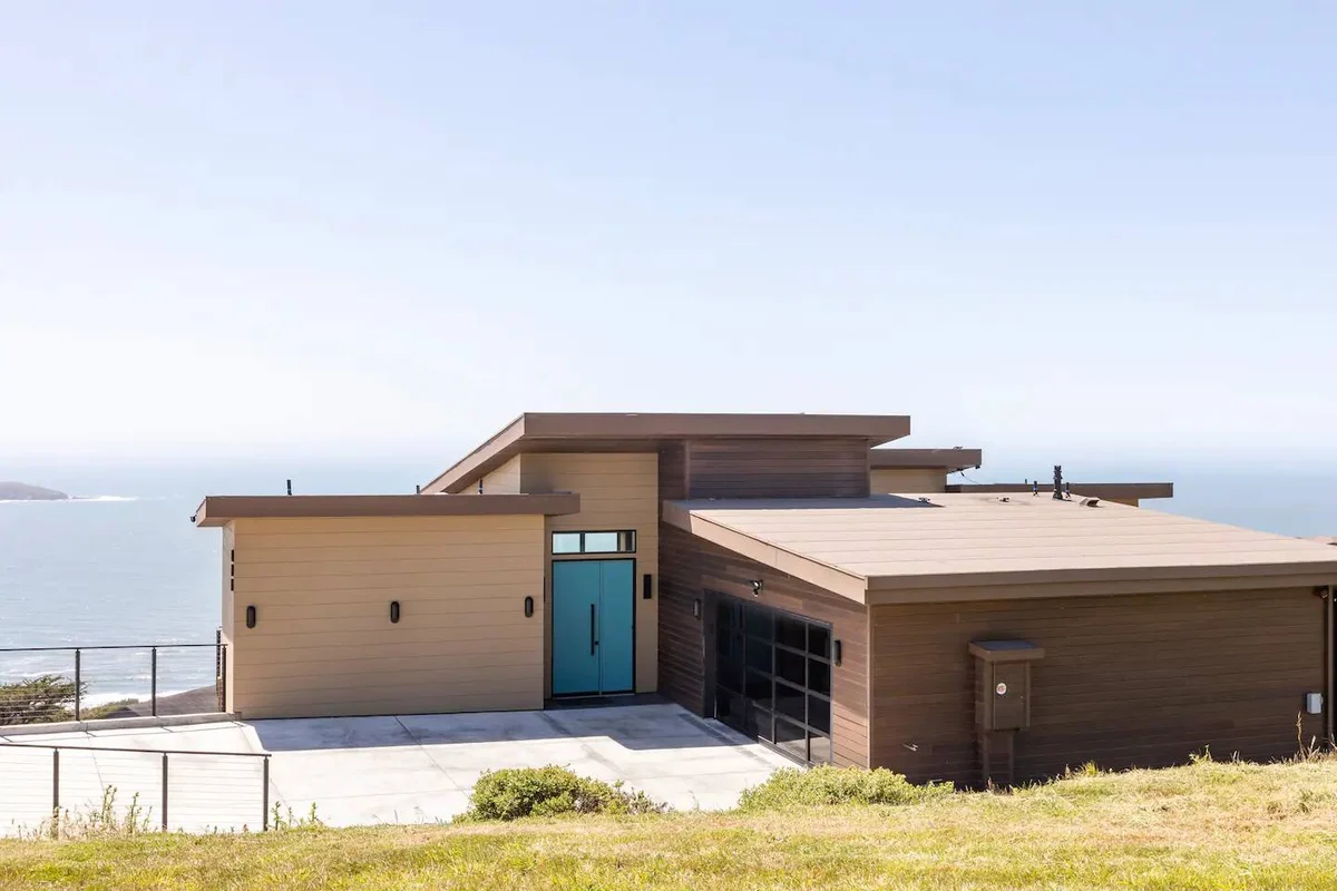 Sky House • Designer Retreat w/ Spa, Theater & Gym #42