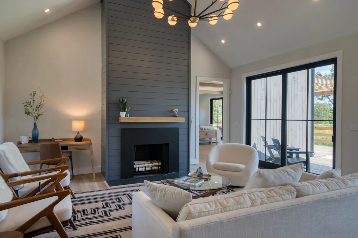 Lux 6BR Modern Farmhouse •Swim •Hike•Copake Lake #56