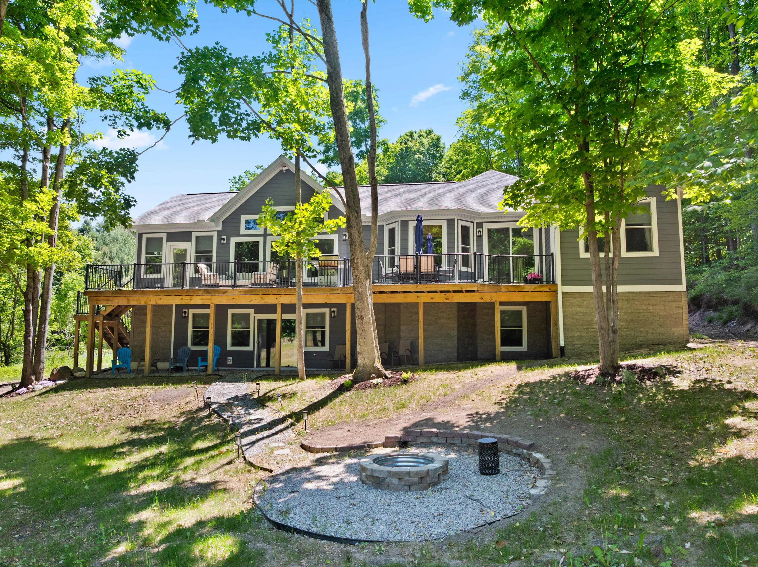 Home in Lake property photo 1