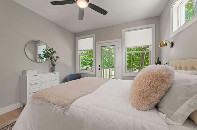 Bedroom 1 image 1