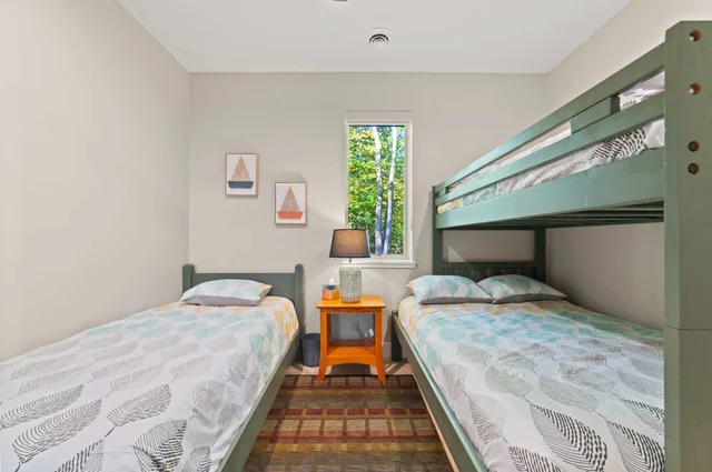 Bedroom 3 image 1