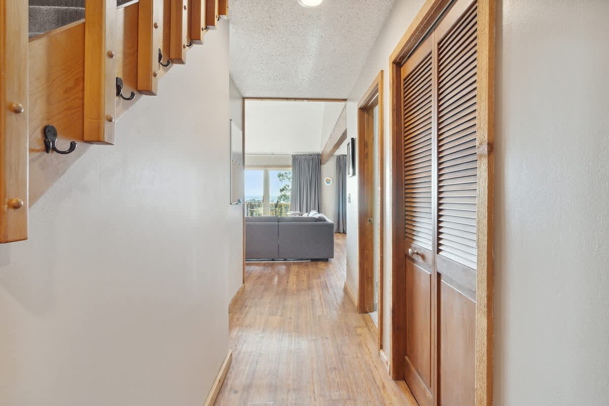 Apartment in Bellaire property photo 4