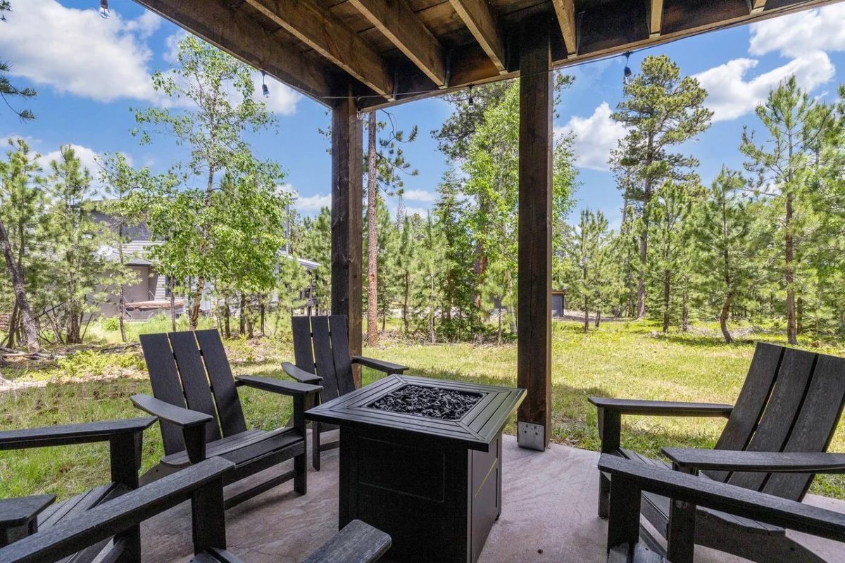 Home in Lead property photo 3
