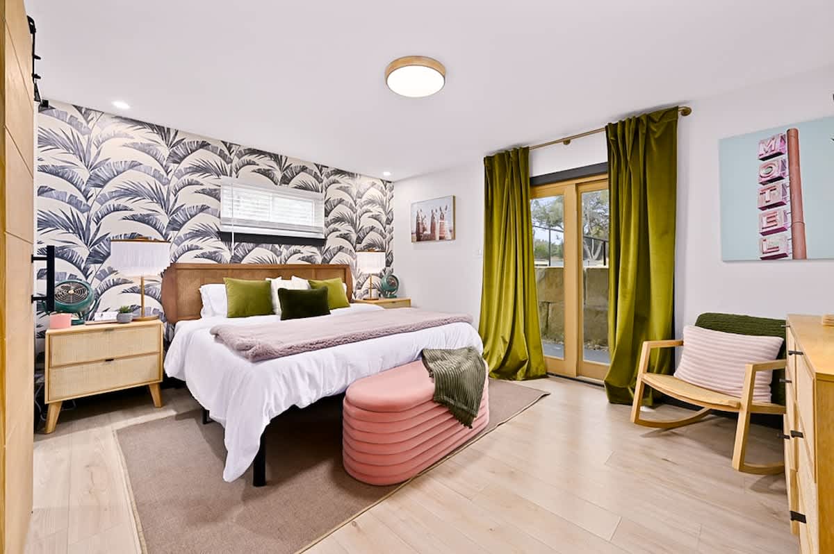 Bedroom image 1