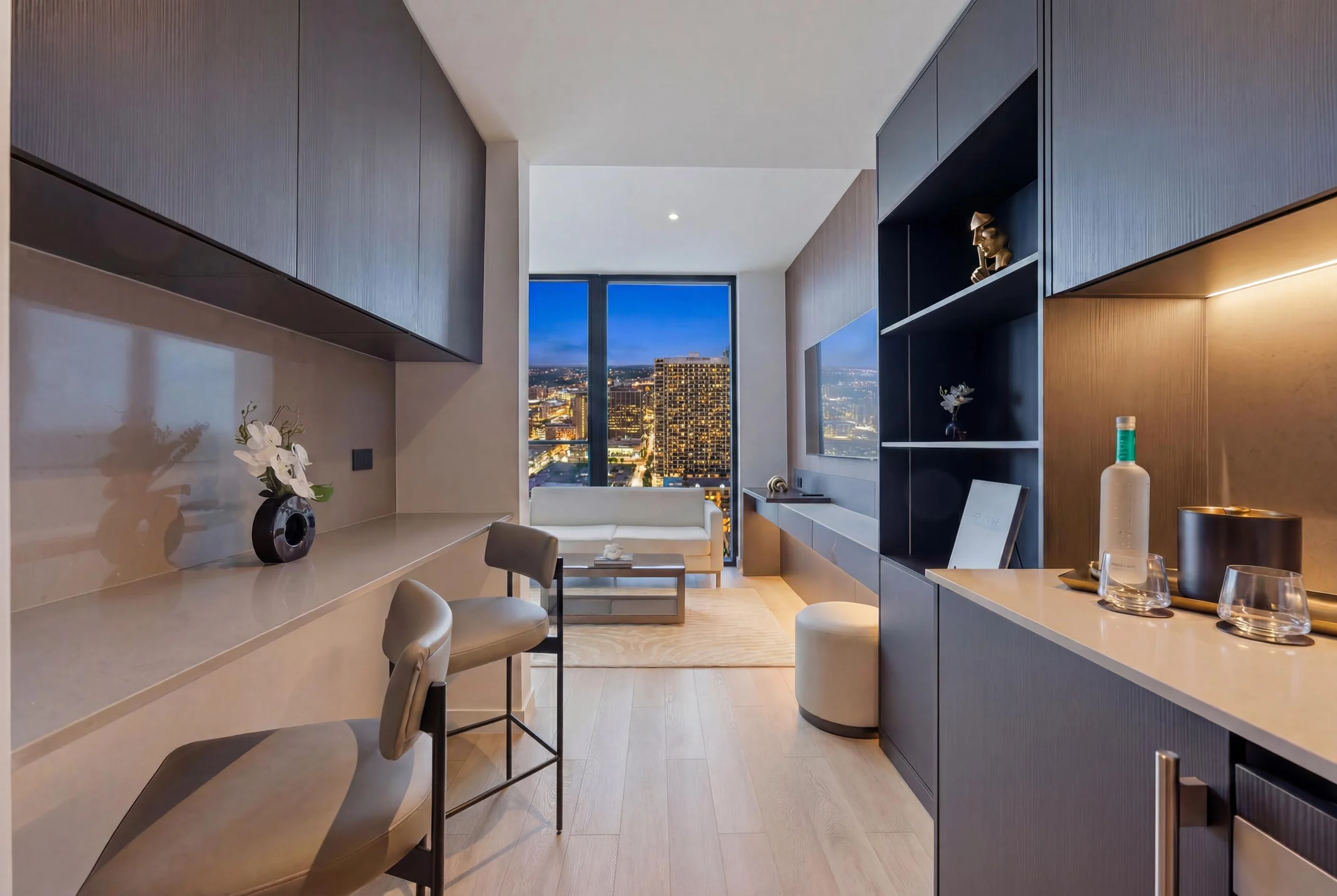 Condo in Miami property photo 2