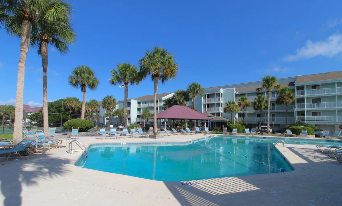 Condo in Folly Beach property photo 2