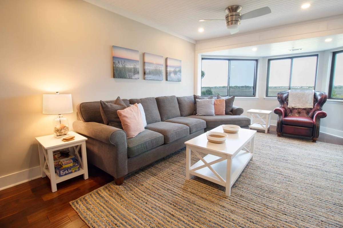 Condo in Folly Beach property photo 3