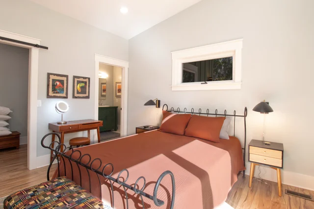 Bedroom 1 image 1