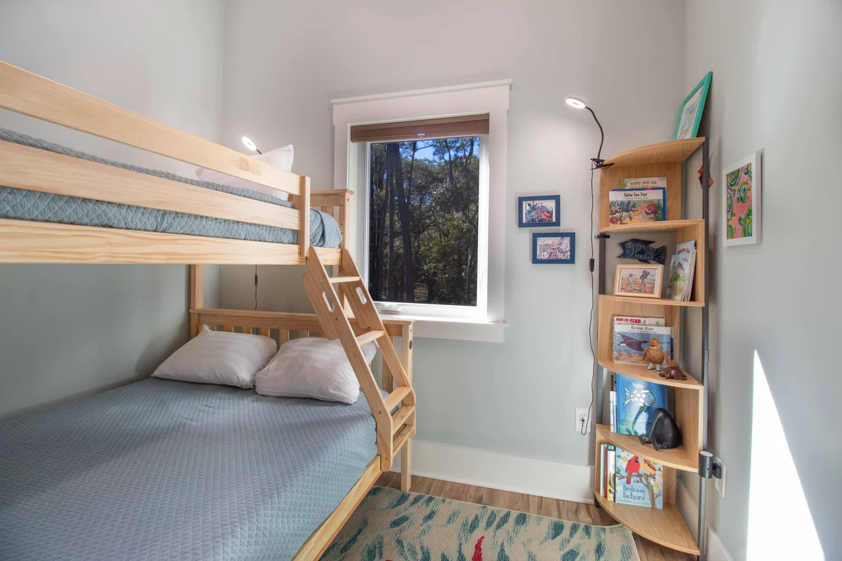 Bedroom 3 image 1