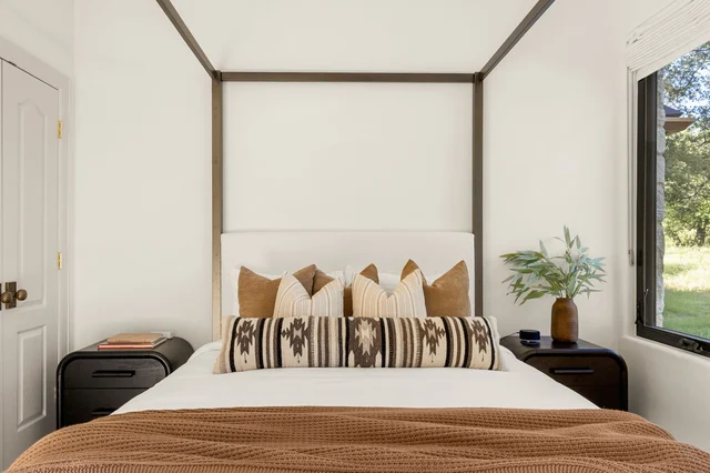Bedroom 3 image 1