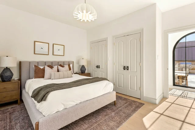 Bedroom 2 image 1