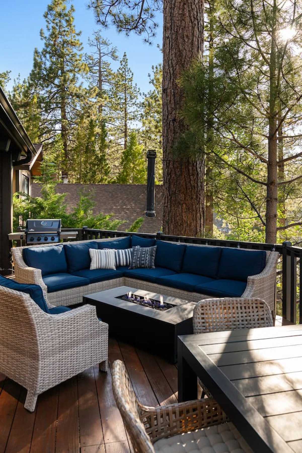 TheLakeHouz | Private Dock, Hot Tub w/ Lake Views #95