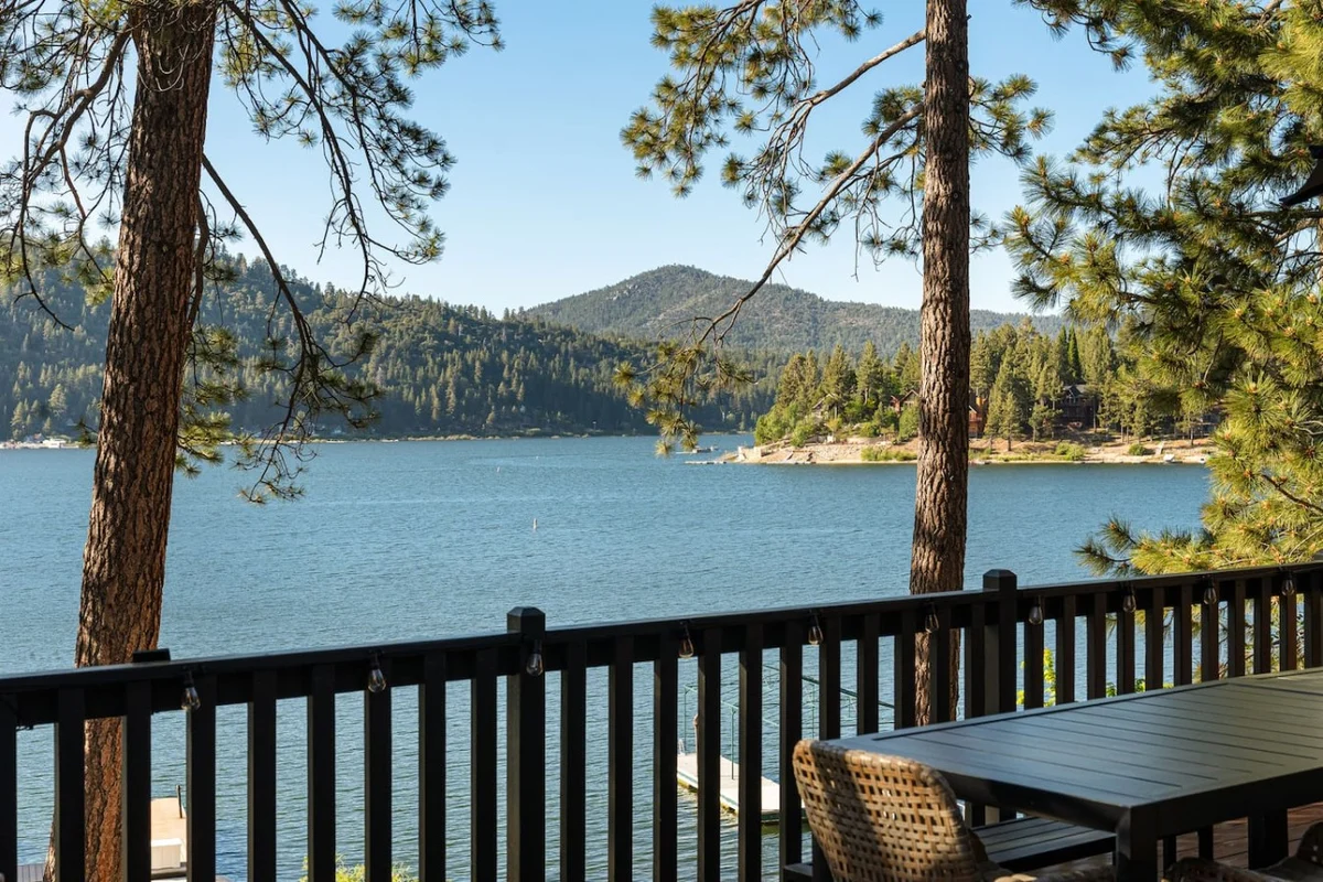 TheLakeHouz | Private Dock, Hot Tub w/ Lake Views #103