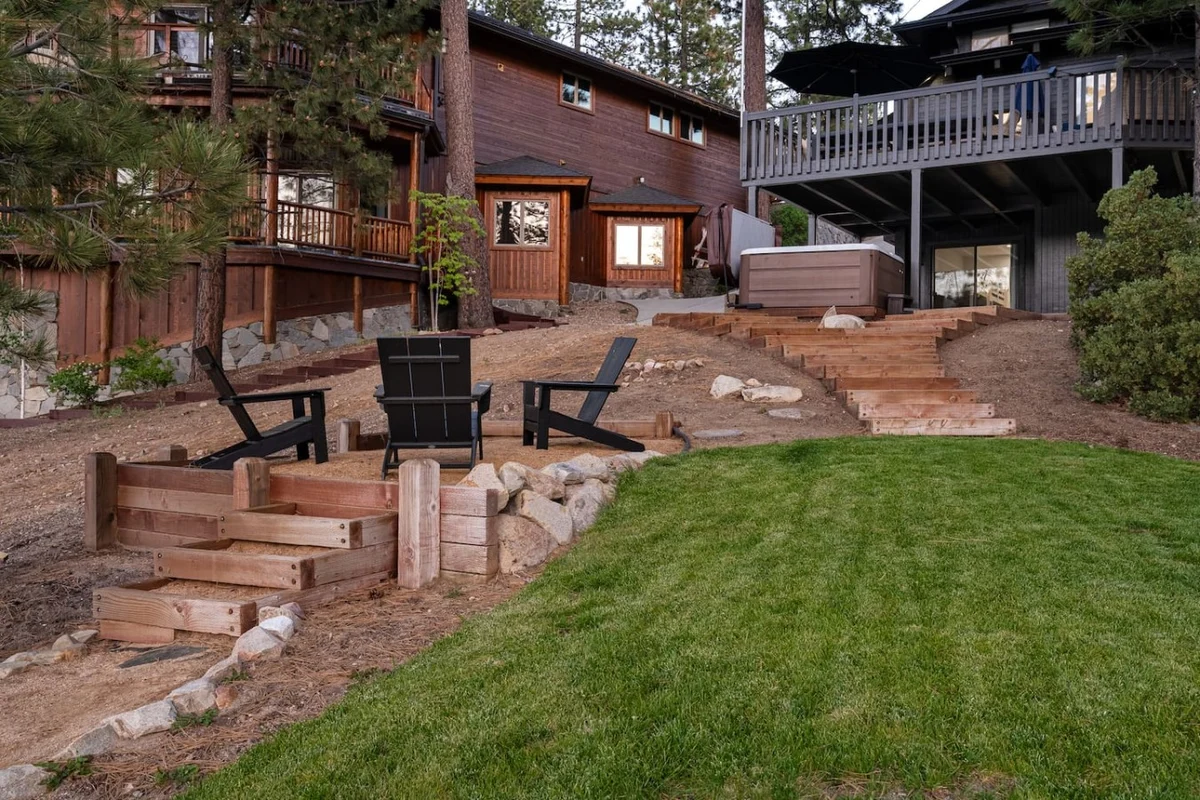 TheLakeHouz | Private Dock, Hot Tub w/ Lake Views #100