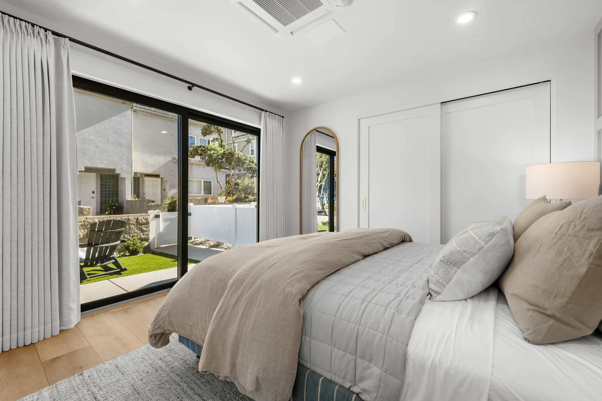Bedroom 1 image 1