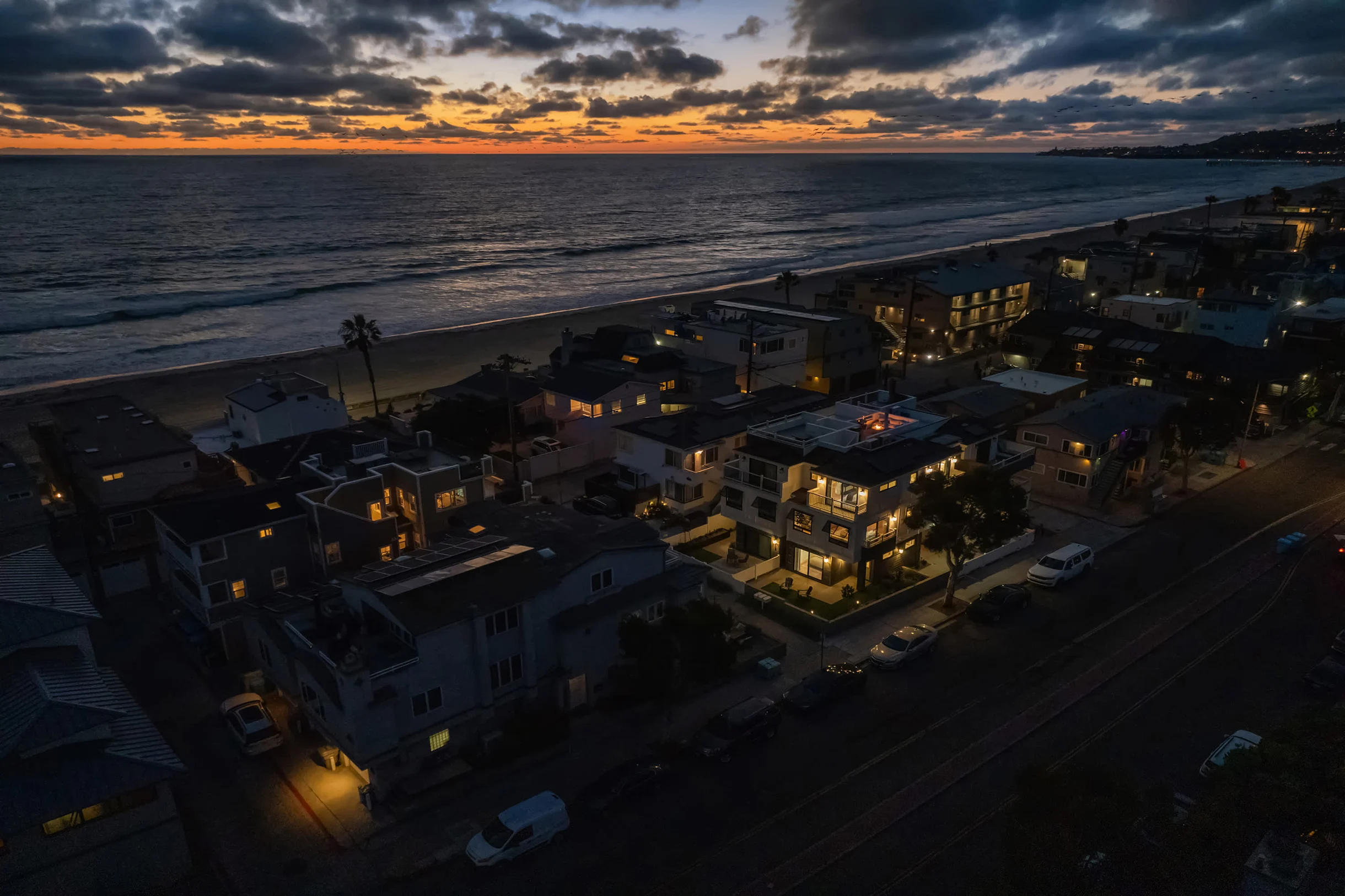 4BR | Steps to Beach + Bay: BBQ, Dog Friendly #57
