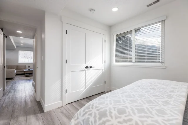 Bedroom 1 image 1