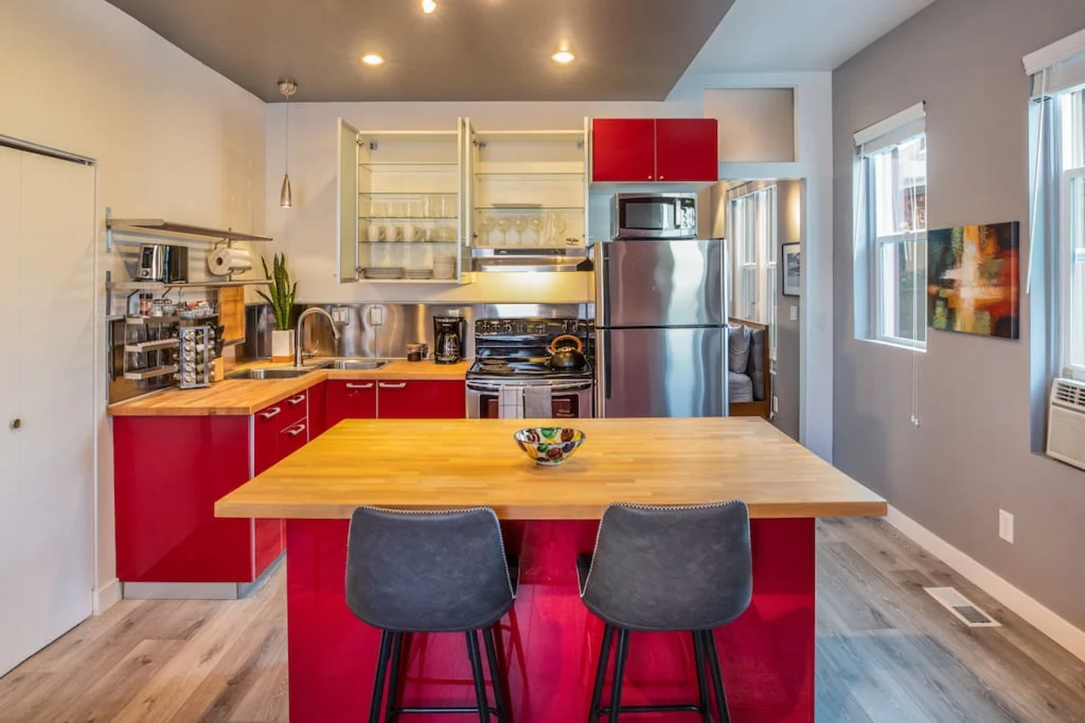 Home in Salt Lake City property photo 5