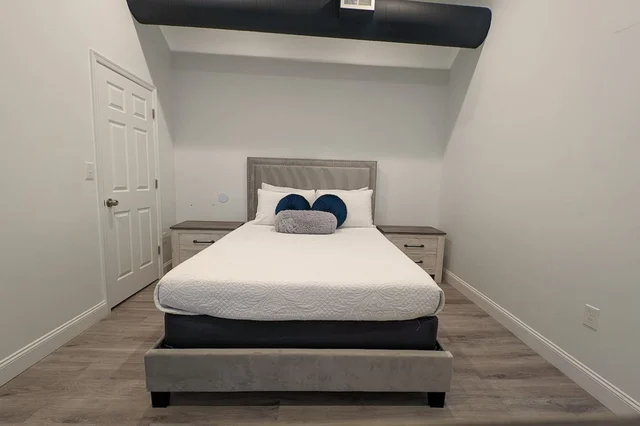 Bedroom 1 image 1