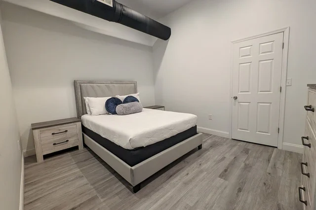 Bedroom 2 image 1