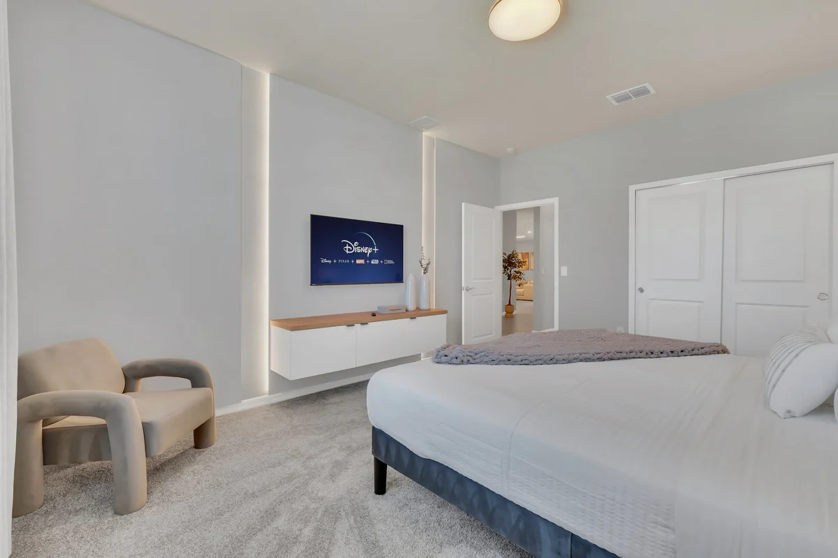 Bedroom image 1