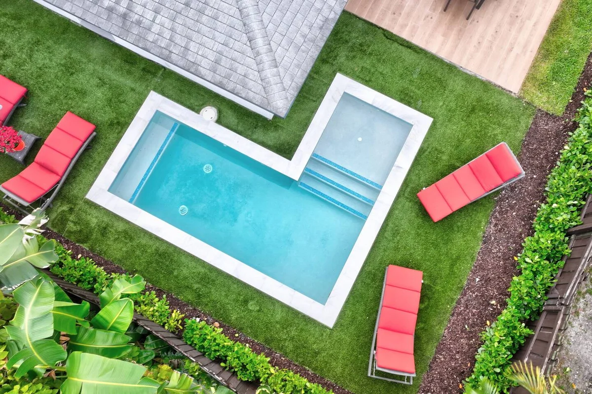 Home in Fort Lauderdale property photo 4