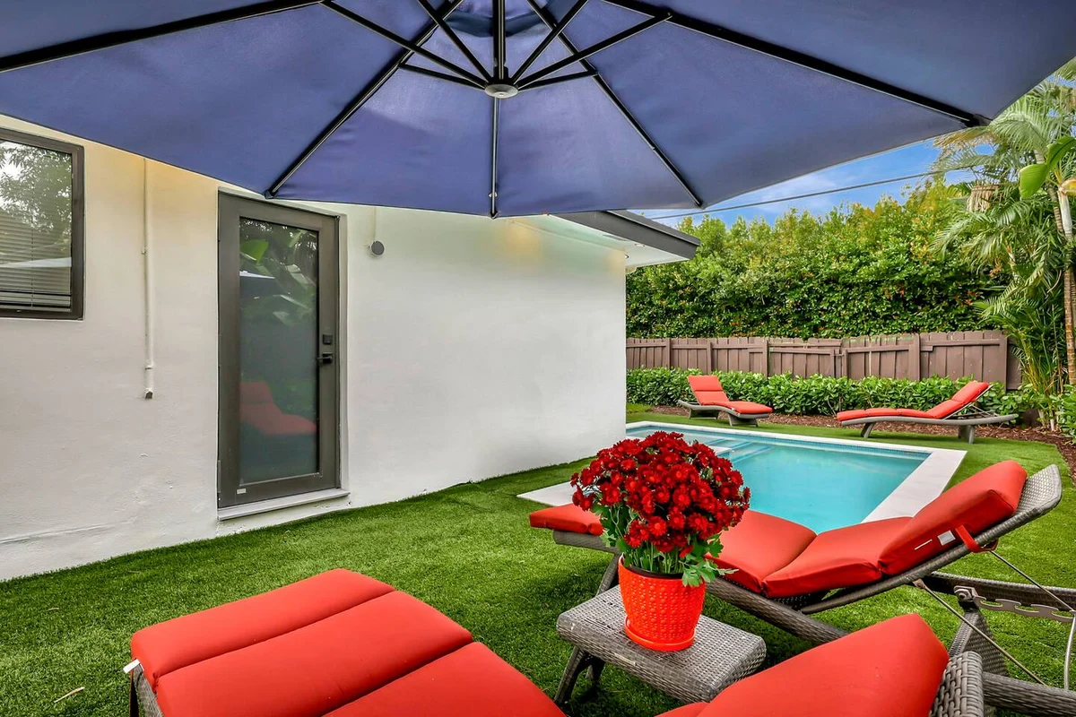 Home in Fort Lauderdale property photo 5