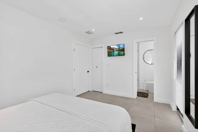 BEDROOM image 1