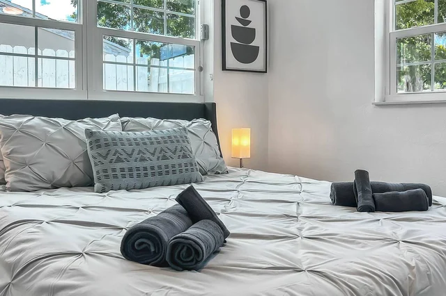 BEDROOM image 1