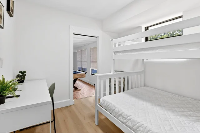 BEDROOM image 1