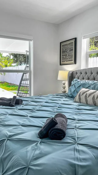 BEDROOM image 1