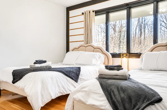BEDROOM image 1