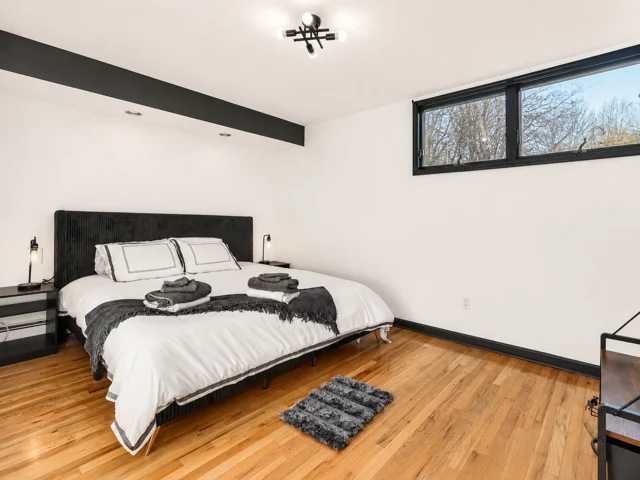 BEDROOM image 1