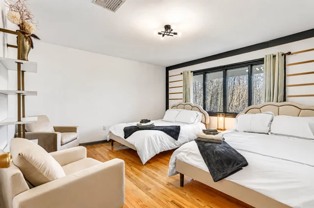 BEDROOM image 1