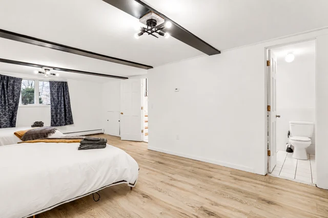 BEDROOM image 1